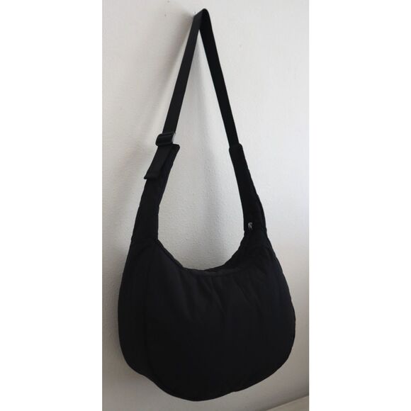 Athleta 599409-01 Women's O/S Black All About Medium Crossbody Hobo Bag - Picture 11 of 16